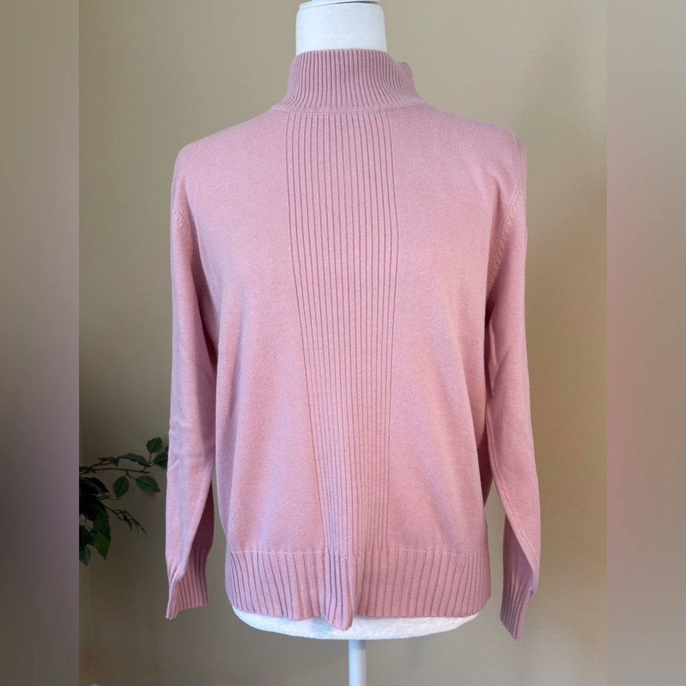EUC Sweater: Pullover, Mockneck, Interesting Ribbing, Prettier IRL